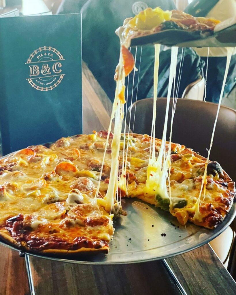 Bix & Co Kitchen and Sports Bar pizza