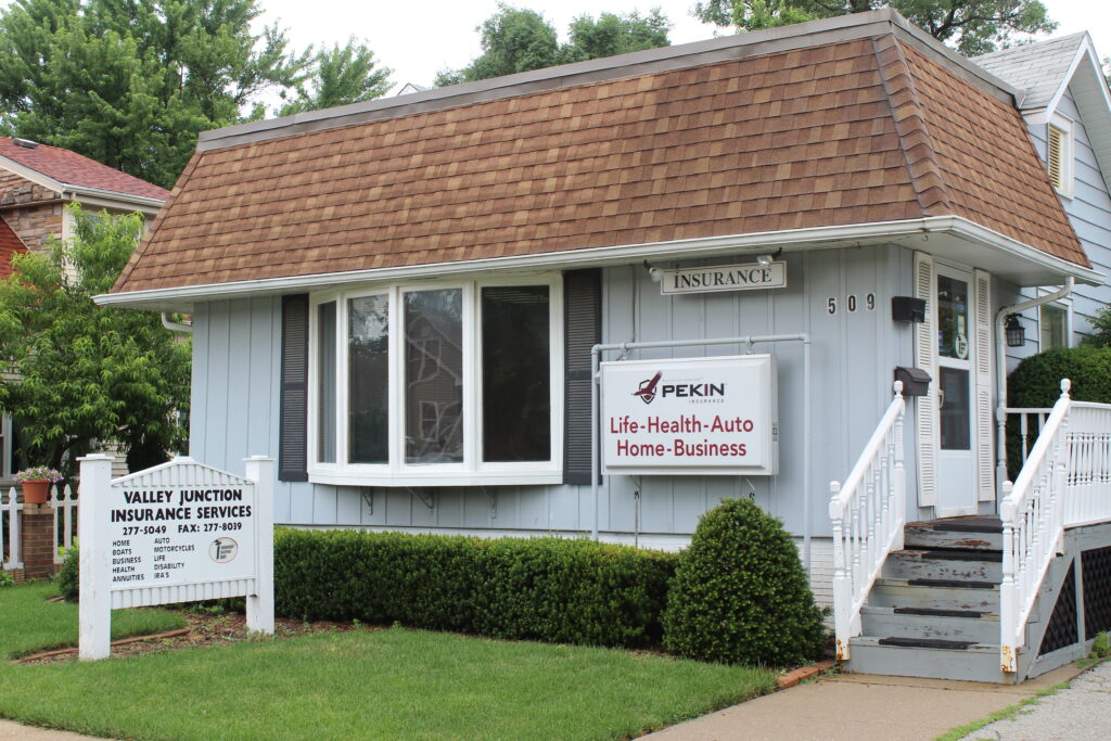 A view of the front of Valley Junction Insurance Services